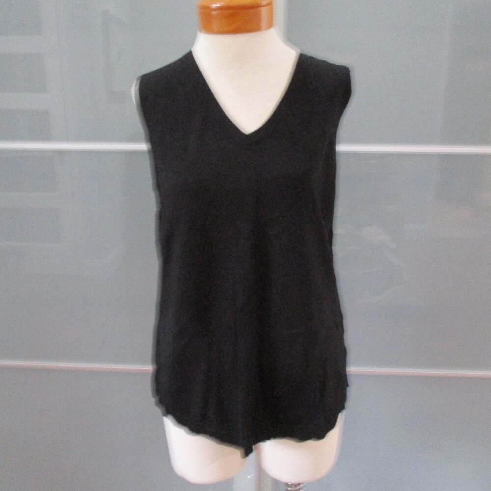 Belle by Kim Gravel Shell Knit Tank Top